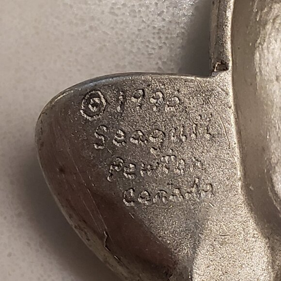 Seagull Pewter Canada 1996 Cup & Saucer Brooch - Picture 4 of 5